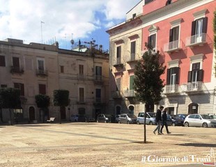 Trani, troppo vandalismo in piazza Longobardi: sarà più illuminata