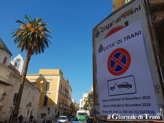 Piazza Libertà, ritorna l'area pedonale del fine settimana. Porto di Trani ancora aperto alle auto