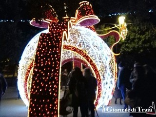 Natale di Trani, con diverse operazioni l’amministrazione andrà incontro il più possibile al «grido d’aiuto dei commercianti»