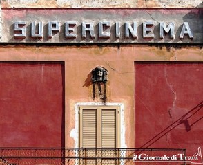 Supercinema, tempo scaduto per la messa in sicurezza ma da Bari sono interessati alla locazione. Il sindaco di Trani: «Attenderemo solo se ci sarà un progetto serio di riapertura»