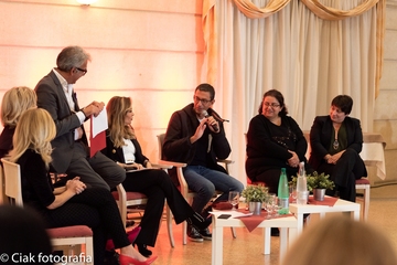“A piccoli passi”: a Trani, con Silvana Giacobini, la manifestazione contro la violenza sulle donne