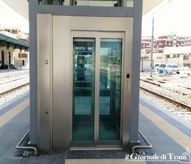Stazione di Trani, meglio tardi che mai: il sindaco annuncia l'imminente attivazione degli ascensori