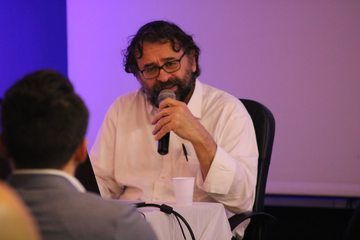 Nella chiesa Pieno vangelo di Trani il maestro Francesco Lotoro ha illustrato la musica concentrazionaria