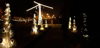 Natale di Trani, oggi l'accensione delle luminarie a villa Telesio. Appuntamenti fino al 6 gennaio