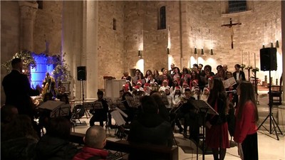 VIDEO. Natale, la parrocchia Sant'Andrea Apostolo di Bisceglie si esibisce nella cattedrale di Trani