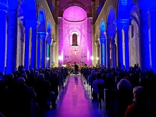 FOTO e VIDEO. Fra suoni e colori, il Concerto di Capodanno «riscalda» la cattedrale di Trani