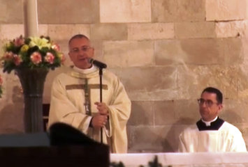 Il vescovo di Trani nell'anniversario dell'ordinazione: «Non basta vivere civilmente se ci si chiude nell'egoismo»