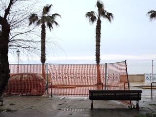 Lungomare di Trani, partiti i lavori sulla piazzetta fra via Rovigno e via Parenzo: spesa, 10mila euro