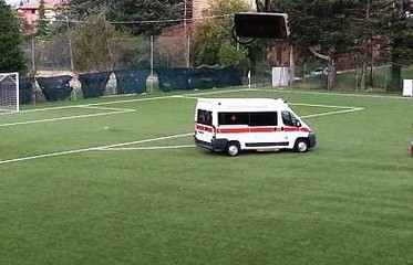 San Marco Argentano, sviene in campo giocatrice del Trani: la partita, interrotta, si rigiocherà