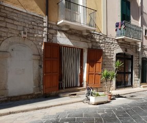 Case Bovio, doppia ordinanza di sgombero del sindaco di Trani: gli abusivi hanno trenta giorni per lasciarle