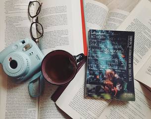 «Tu che mi ricordi il mare»: oggi la nuova presentazione del libro della scrittrice di Trani Brigida Frigione