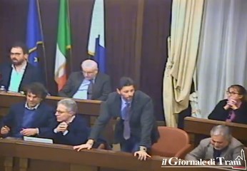 Trani, al via il consiglio comunale d'urgenza. Caso Papa Giovanni, tutto nacque da un infisso addosso a un collaboratore scolastico