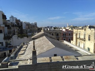 Trani, bonifica del tetto in amianto dell'ex Supercinema. Il Comitato: «Ecco alcune informazioni, che avrebbe dovuto dare l'amministrazione»