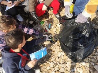 “Se butti male, finisce in mare”: sarà presentato al Parlamento europeo il progetto di Legambiente Trani