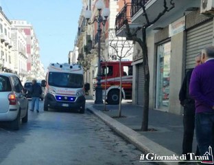 Non dava notizie di sé da due giorni, i soccorritori trovano in casa senza vita 55enne ristoratore: morte naturale