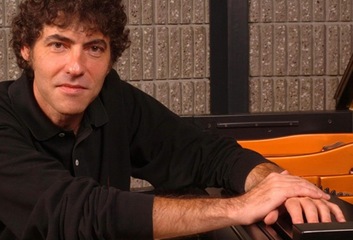 Palazzo Beltrani, oggi l’intitolazione ufficiale della terrazza a Davide Santorsola. E il suo pianoforte ritorna a suonare