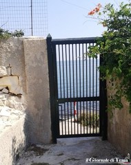 Accessi al mare negati, Italia in Comune Trani: «Sulla vecchia 16 non esistono accessi pubblici, ecco un’altra soluzione»