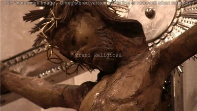 VIDEO. Trani religiosa, la Via Lucis di ritorno del Santissimo crocifisso di colonna