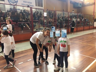 Trani, gli alunni del “D’Annunzio” in campo con la Geda volley