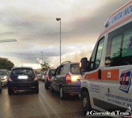 Trani, maxi tamponamento sulla sommità del ponte di via delle Forze armate: sei feriti, tutti lievi