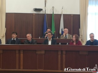 Consiglio comunale di Trani, sono quasi tutti «garantisti». Bottaro: «Serenissimo, sarò sindaco fino al 2020»