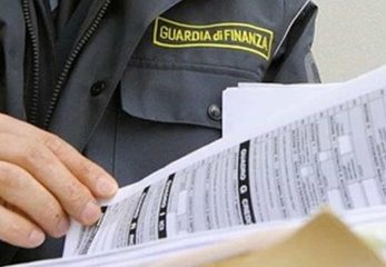 «Chiavi della città». Giancaspro avrebbe sottratto dal Bari, in favore del Trani, 307mila euro