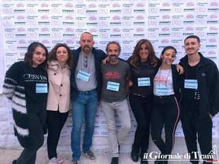 Musica e passione nel centro storico di Trani con «Studenti in piazza». La Polizia seda rissa fra tre minori, estranei alla manifestazione