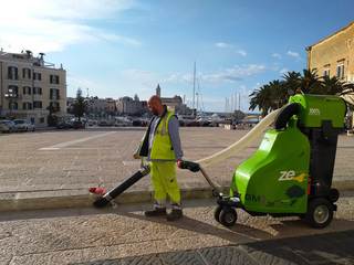Trani, debuttano gli «aspira-inciviltà»: dove ci sarà tanta gente, Amiu pulirà in tempo reale