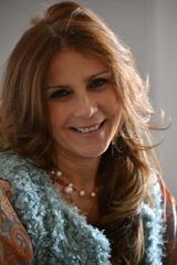 A Trani, oggi, presentazione del libro «Festa al trullo», di Chicca Miralfa