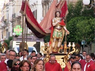 Trani religiosa, foto e video della processione di San Vito