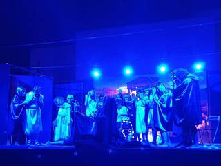 Festival Il Giullare, stasera lo spettacolo “La libertà di essere folle”