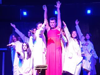 Festival Il Giullare, stasera lo spettacolo “I cinque malfatti”