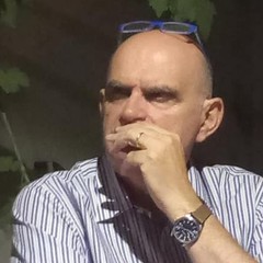 Trani fra mare e libri: oggi, al lido Matinelle, Valentino Losito presenta «E la chiamano estate»