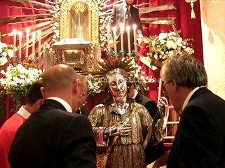 Trani religiosa, l'intronizzazione del mezzobusto d'argento di San Nicola ha avviato la festa patronale 2019