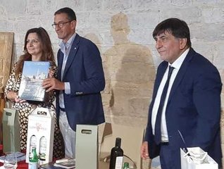 Integrazione culturale e religiosa, ieri a Trani il console romeno Lucretia Tanase