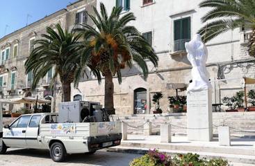 Festa patronale di Trani, dopo un quarto di secolo torna a risplendere la statua donata da Antonio De Simone: questa sera lo svelamento