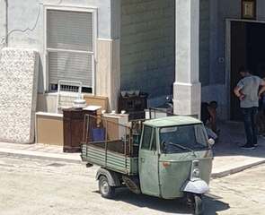 Nel b&b con i soldi dei cittadini: tra un'occupazione e l'altra, la famiglia abusiva della Papa Giovanni XXIII ha dormito e mangiato per quindici giorni a spese del Comune di Trani