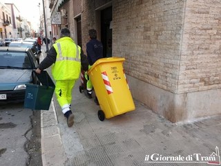 Differenziata porta a porta in tutta Trani, nominata la commissione che aggiudicherà le gare per automezzi e attrezzature. I nomi