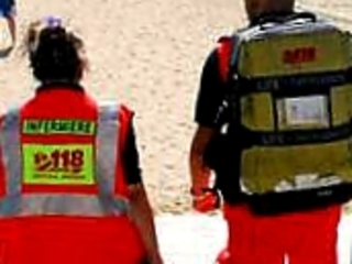 Malore mentre fa il bagno: Trani, muore 62enne nel mare di Colonna