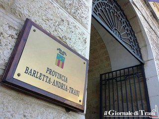 Elezioni per il nuovo presidente della Bat: il centrodestra candida il sindaco di Trinitapoli, mentre per il Pd Bottaro è ineleggibile