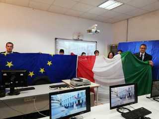 Prima campanella, il saluto del sindaco di Trani al mondo della scuola: «Qui si diventa grandi, è un dono per la vita»