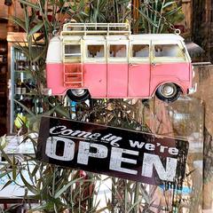 «Lento» e pregevole, completo e cordiale: Trani, riapre e si arricchisce Maison Bistrot