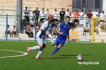 Negro espulso, ma Stella e Picci firmano l'impresa in dieci: Otranto-Trani 0-2 e la Vigor torna in territorio positivo