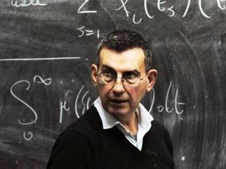 A Luigi Ambrosio il prestigioso premio internazionale Balzan. Ed oggi l'insigne matematico torna nella «sua» Trani per una conferenza al Vecchi