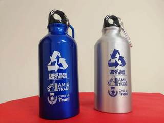 Borracce in alluminio a tutti gli studenti, Trani prima città in Puglia a promuovere l'iniziativa: si parte oggi