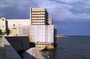 Personale ridotto all'osso, ad ottobre castello di Trani più chiuso che aperto: tutti gli orari. E potrebbe non finire qui