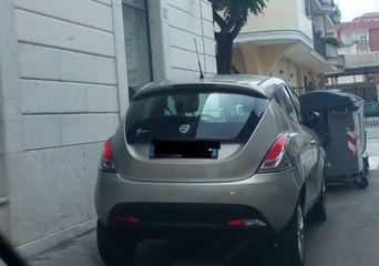 Trani, lotta al parcheggio selvaggio: ieri raffica di multe da parte della polizia locale