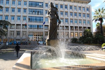 Inchiesta «Pony express» sui corrieri della droga a Trani, la Corte d'Appello assolve Pecorella e riduce la pena di Cancelliere