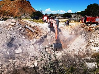 Cava fumante, il Gip di Trani proscioglie gli indagati. Incendio spento, inchiesta chiusa, ma il responsabile dell'inquinamento non si è mai trovato
