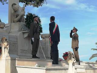 Commemorazione defunti a Trani, Bottaro: «Bisogna sempre avere il coraggio di fare la pace». E ricorda Nicola Lapi, «il consigliere col sorriso»
